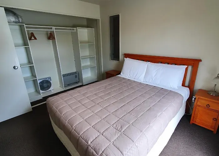 Kuituna On The Canal Villa, 3 Bedrooms * Rotorua