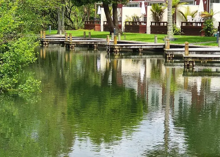 Kuituna On The Canal Villa, 3 Bedrooms Rotorua