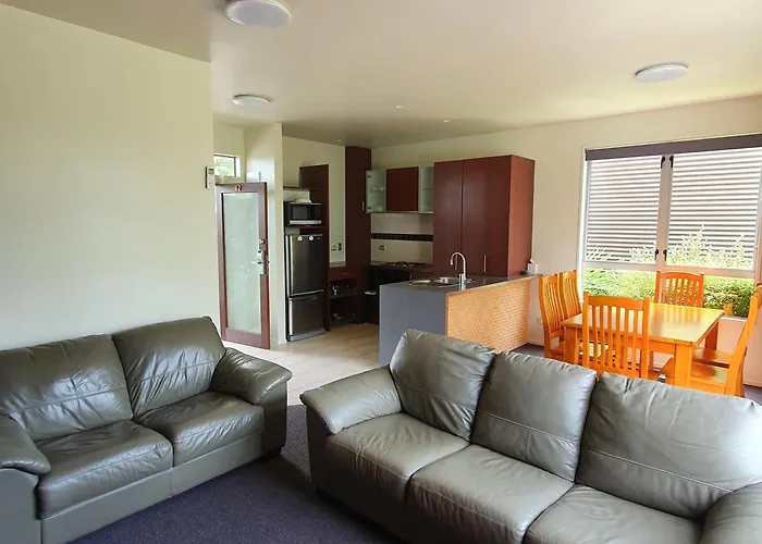 Holiday home Kuituna On The Canal Villa, 3 Bedrooms *