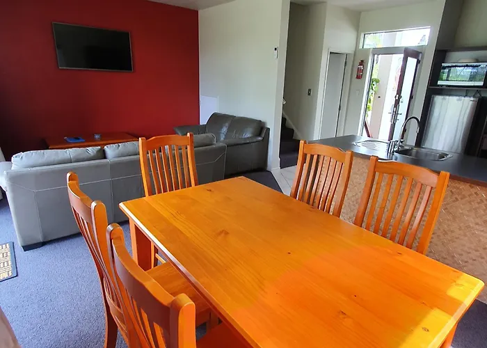 Kuituna On The Canal Villa, 3 Bedrooms